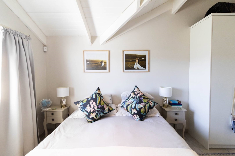 3 Bedroom Property for Sale in Sandbaai Western Cape